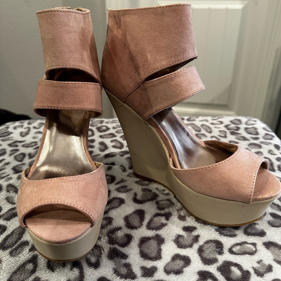 Qupid size 7 wedges - Picture 2 of 2